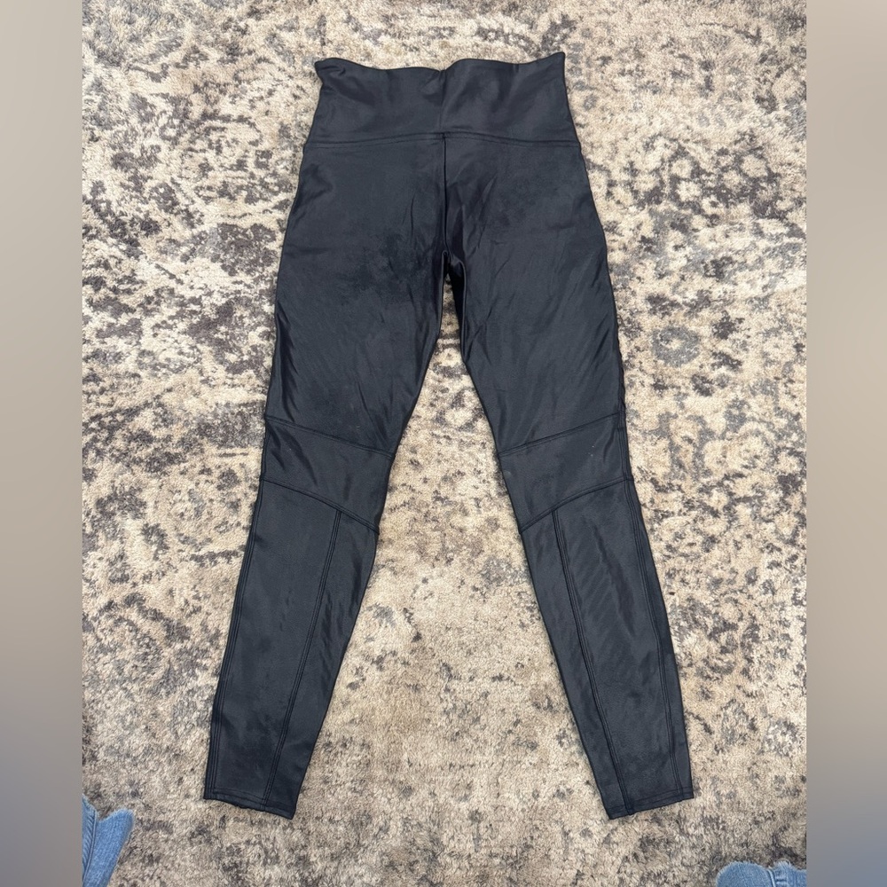 Faux Leather Moto Leggings | Very Black
Spanx / large pet & smoke free - Picture 4 of 6